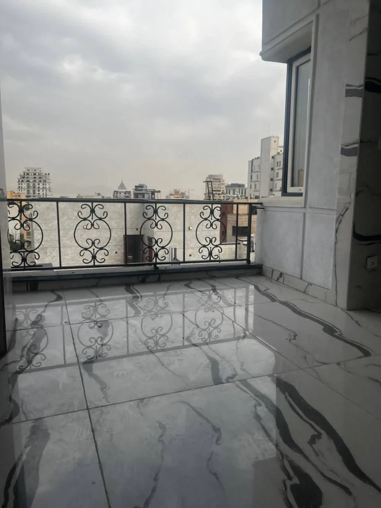 آپارتمان ۲۱۵ متری زعفرانیه با ویو شمال و جنوب