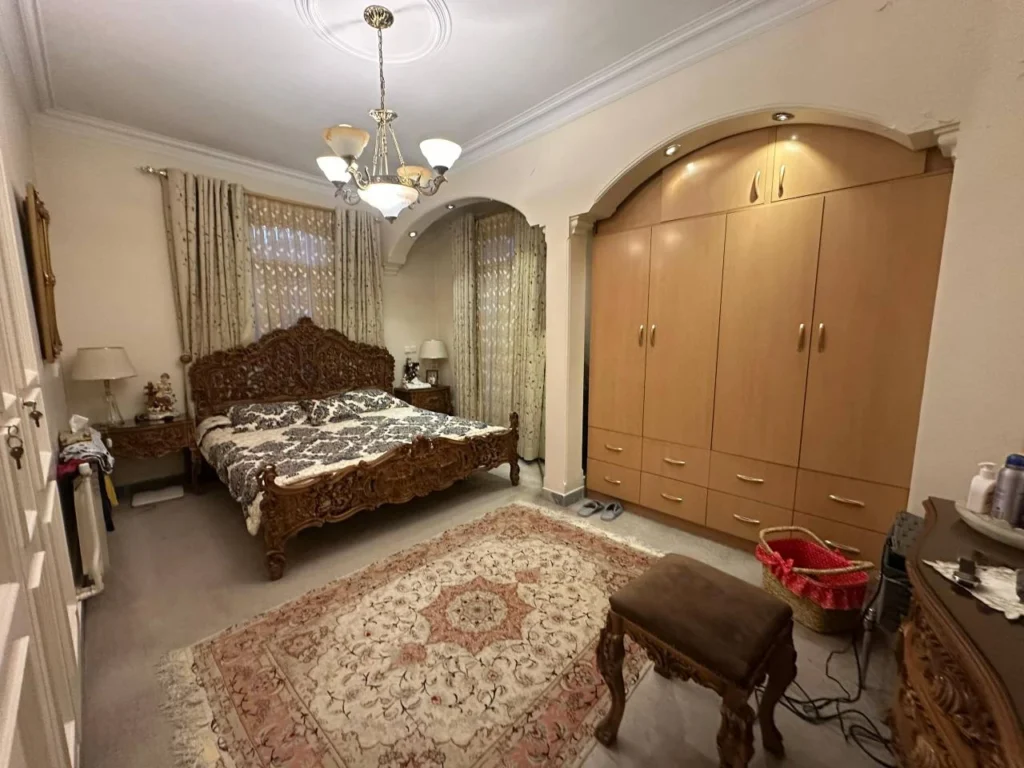 خرید ساختمان 160 متری الهیه با 3 خواب