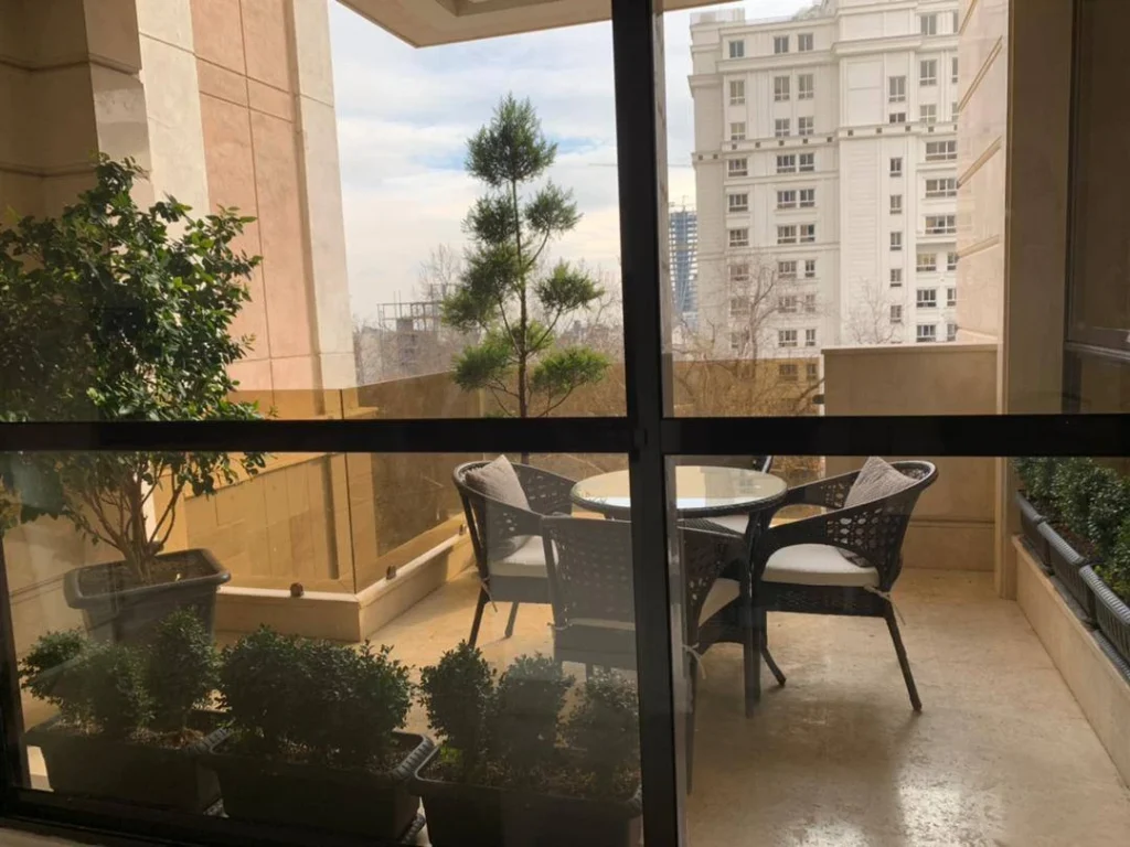 خرید آپارتمان 280 متری ساختمان سرو در فرشته الهیه